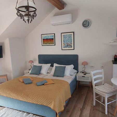 Apartment Mamut Premantura Esterno foto