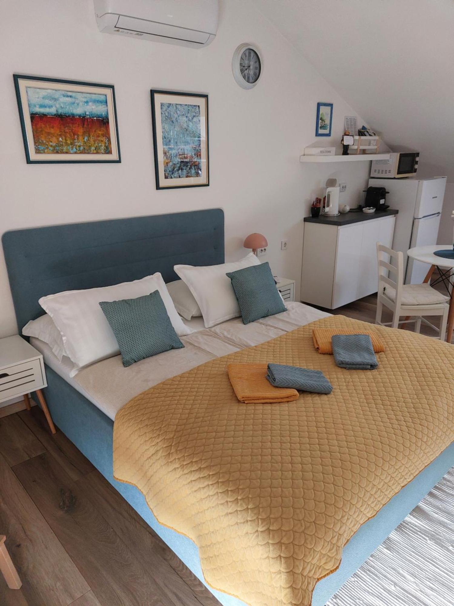 Apartment Mamut Premantura Esterno foto